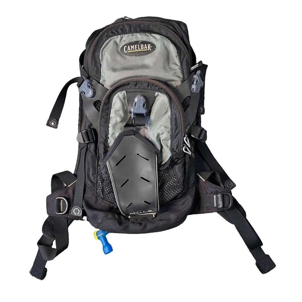 Camelbak MULE Hydration Backpack 100oz 3L Water Pack Black Grey Hiking Gorpcore